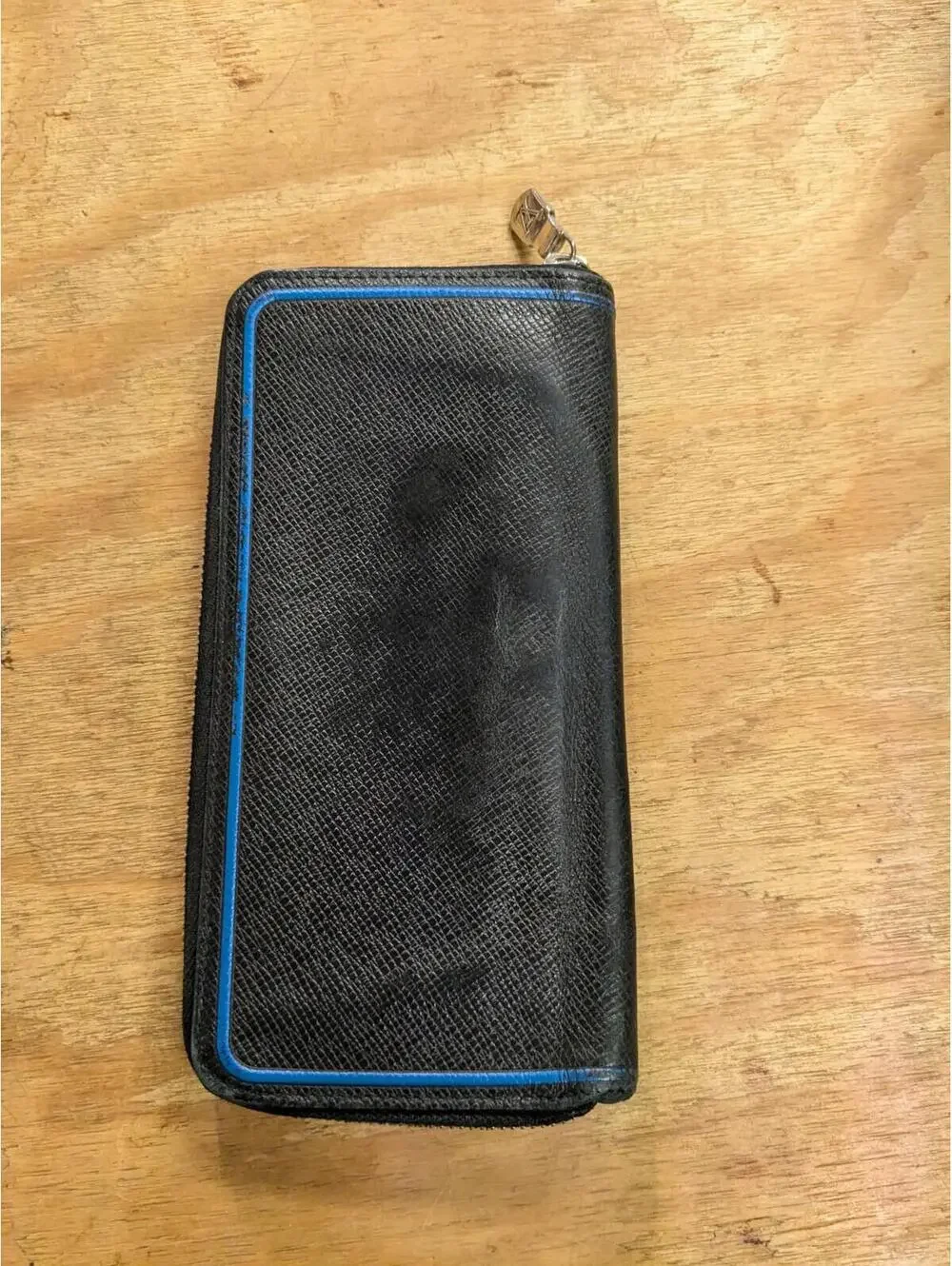 RARE! LOUIS VUITTON Bicolor Blue Taiga Zippy Long Wallet Vertical Zip Around